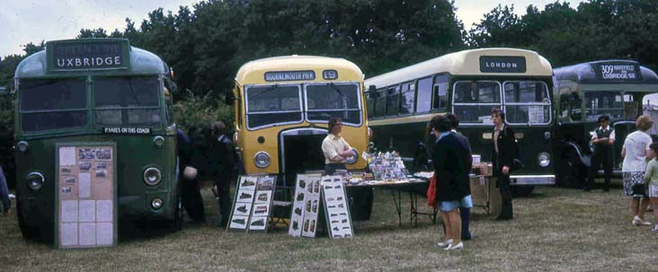 Bournemouth Leyland Tiger PS2 Burlingham 403 Green Line Q83 & Bristol LS 2002